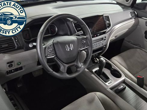 Used 2019 Honda Pilot EX image 10