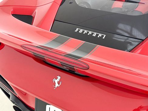 Used 2021 Ferrari F8 Tributo RWD image 38