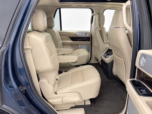 Used 2020 Lincoln Navigator L Reserve w/ Luxury Package AWD/4WD image 8