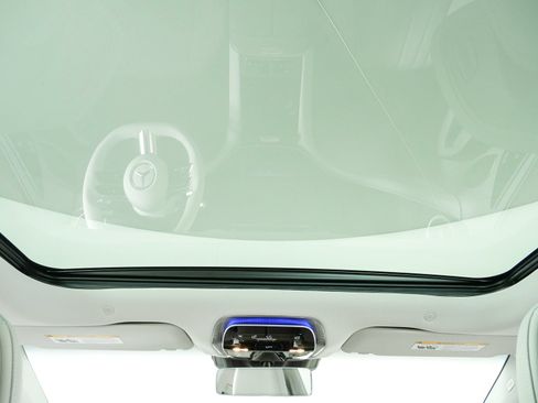 Used 2022 Mercedes-Benz EQS 580 4MATIC Sedan image 22