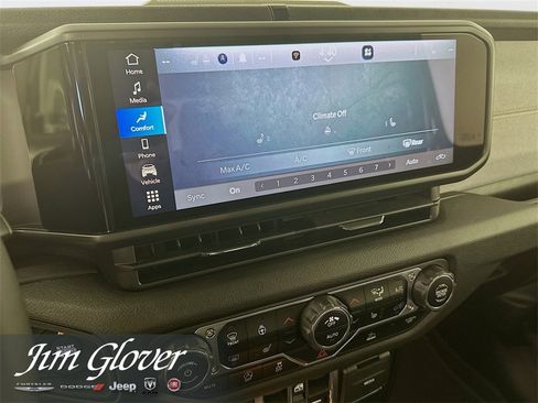 New 2025 Jeep Gladiator Sport image 33