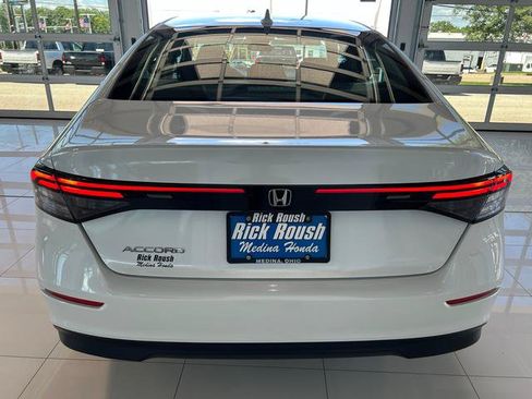 Used 2023 Honda Accord LX image 9
