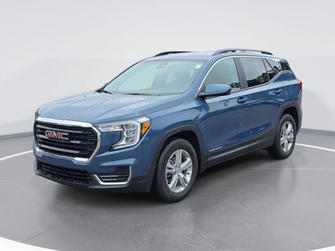 Certified 2024 GMC Terrain SLE w/ Driver Convenience Package FWD image 9