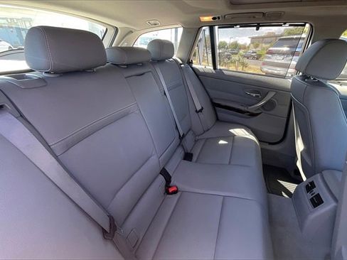 Used 2011 BMW 328i Wagon image 27