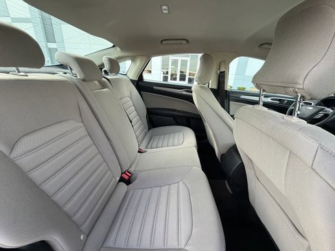 Used 2019 Ford Fusion S image 16