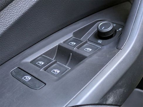 Used 2021 Volkswagen Jetta SEL image 34