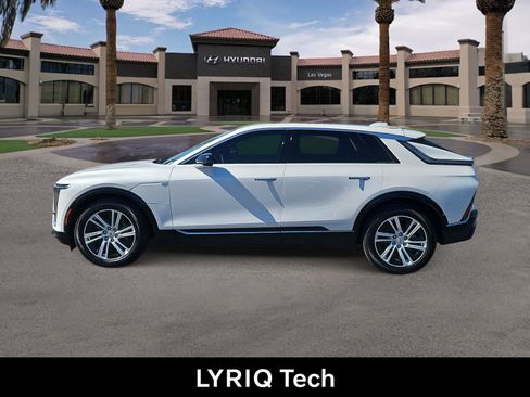 Used 2024 Cadillac Lyriq Tech AWD/4WD image 5