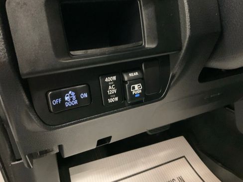 Used 2017 Toyota Tacoma TRD Pro AWD/4WD image 17