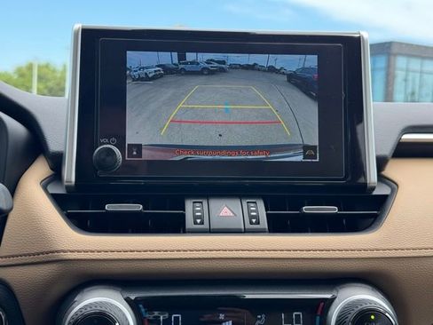 Used 2025 Toyota RAV4 XLE Premium image 18