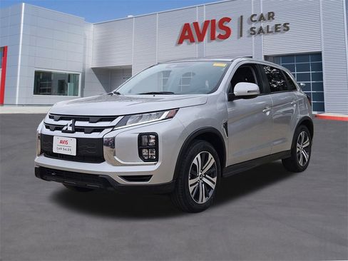 Used 2025 Mitsubishi Outlander Sport SE image 1