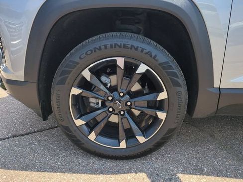 Used 2025 Chevrolet Equinox RS w/ Safety and Technology Package FWD image 20