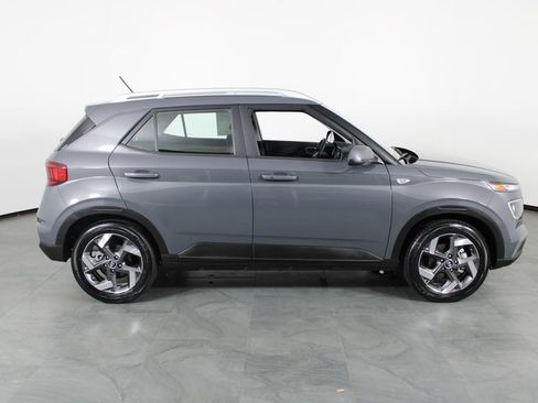 Certified 2026 Hyundai Venue SEL FWD image 15