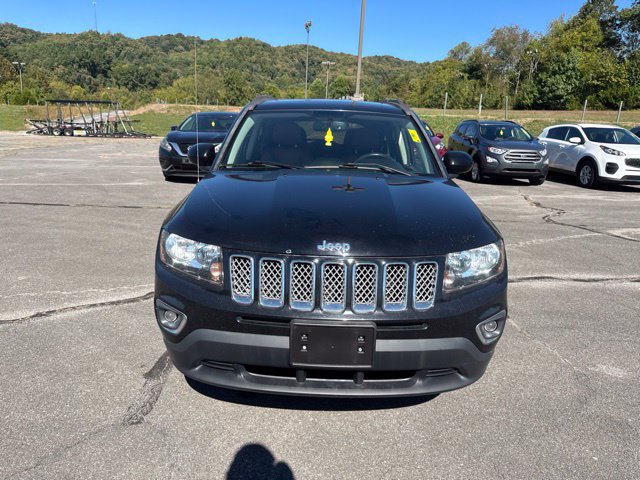 Used 2017 Jeep Compass High Altitude AWD/4WD image 3