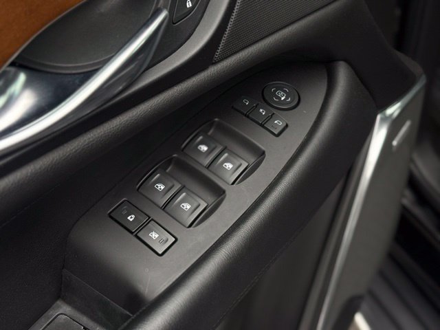 Used 2019 Cadillac Escalade Luxury AWD/4WD image 12