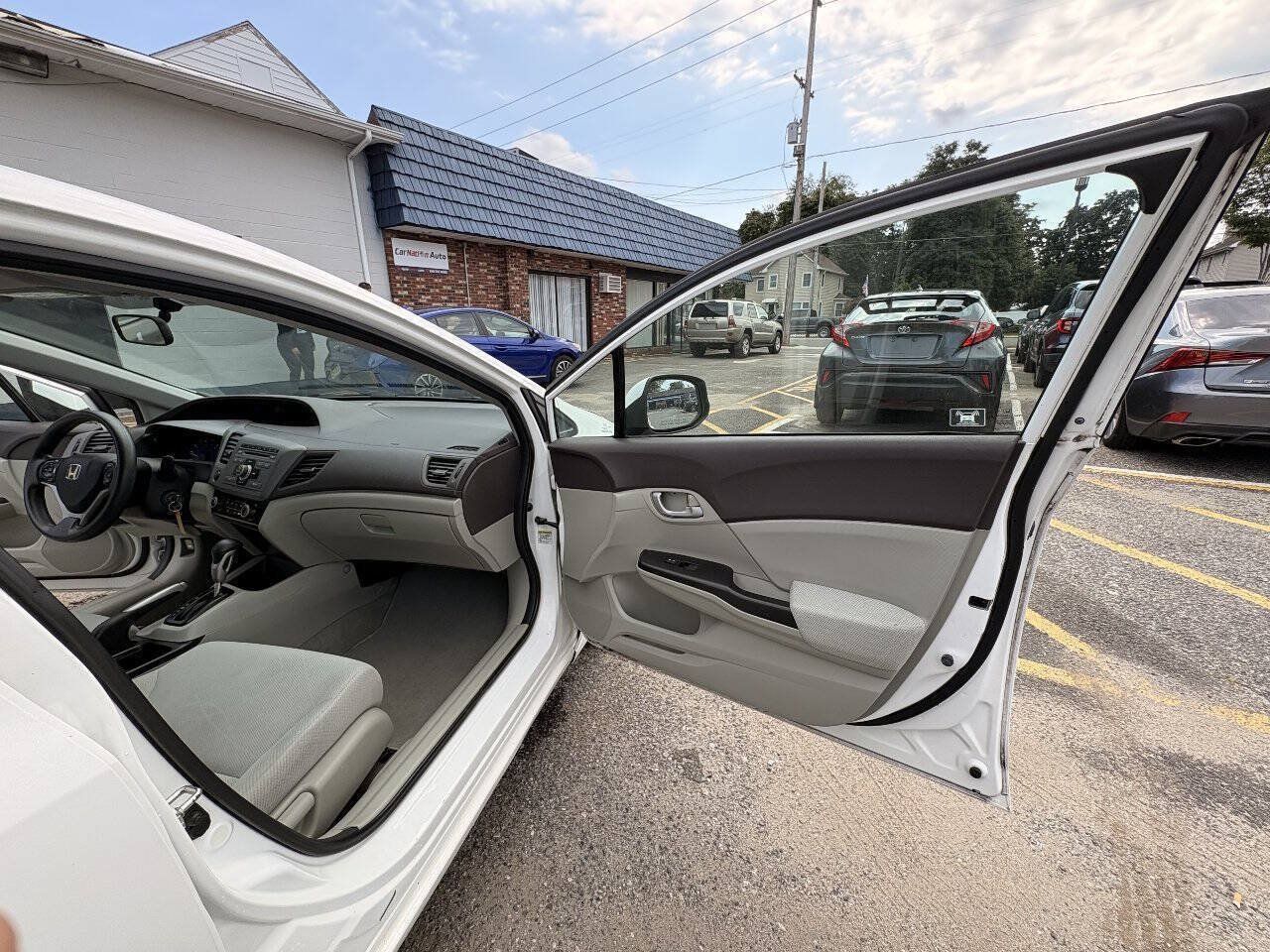 Used 2012 Honda Civic LX image 21