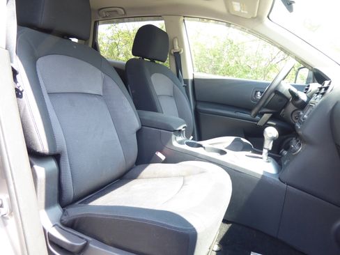 Used 2012 Nissan Rogue SV w/ Premium Pkg AWD/4WD image 16