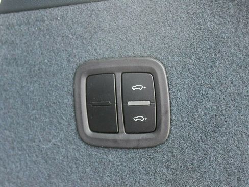 Used 2019 Porsche Cayenne Turbo AWD/4WD image 18