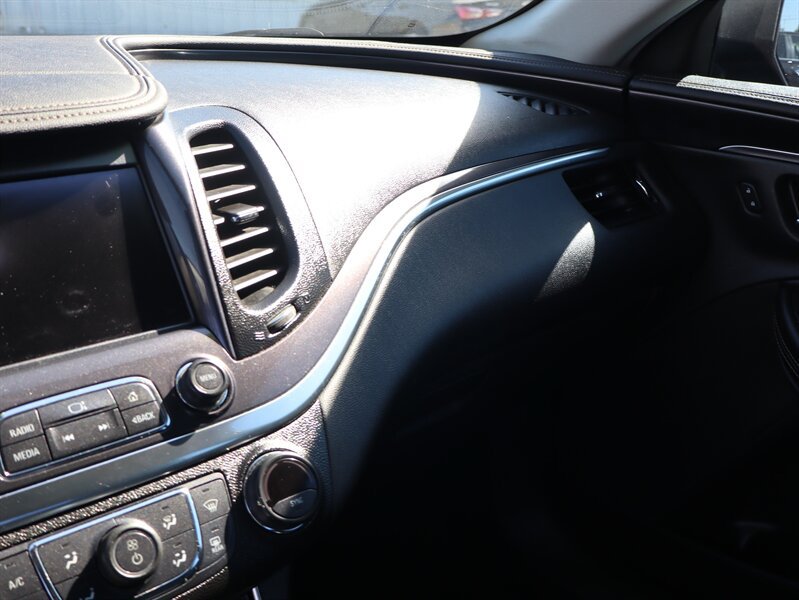 Used 2016 Chevrolet Impala LT FWD image 22