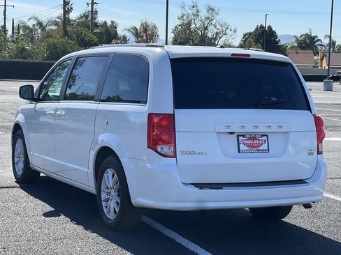 Used 2019 Dodge Grand Caravan SXT FWD image 6
