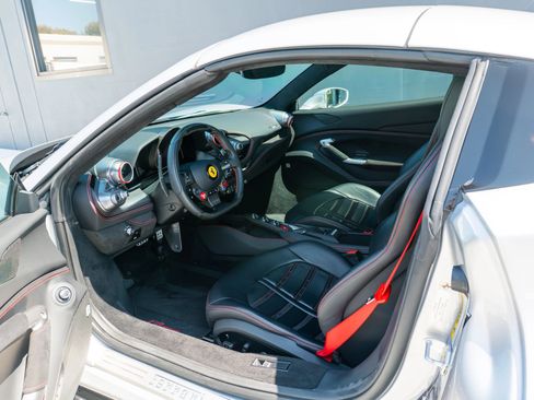 Used 2022 Ferrari F8 Tributo RWD image 52