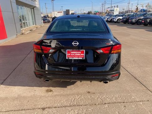 Used 2025 Nissan Altima 2.5 SR w/ SR Premium Package FWD image 7