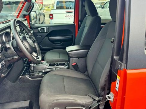 Used 2018 Jeep Wrangler Sport image 2