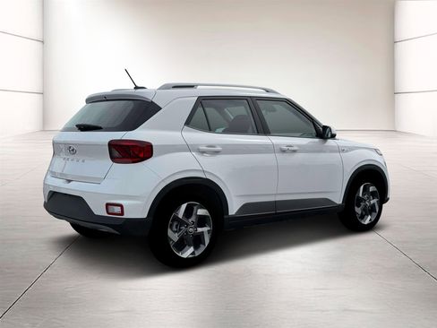 New 2026 Hyundai Venue SEL image 8