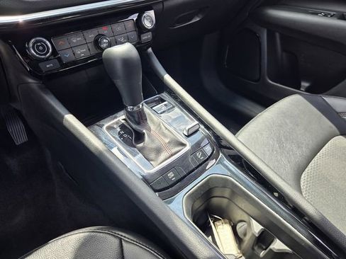 Used 2025 Jeep Compass Trailhawk AWD/4WD image 18