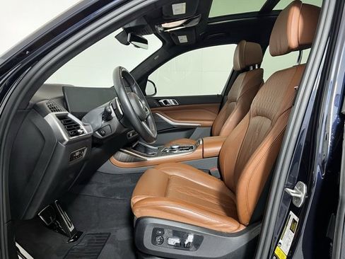 Certified 2023 BMW X7 xDrive40i w/ M Sport Package image 11