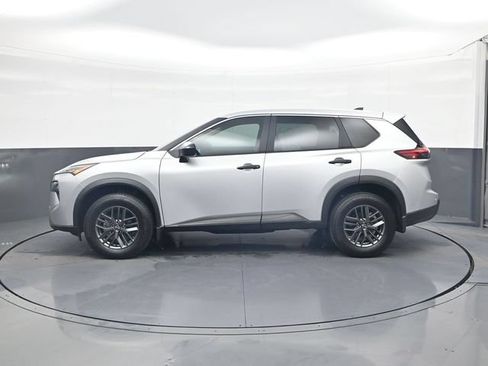 Certified 2025 Nissan Rogue S FWD image 4
