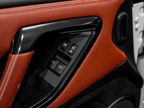 Used 2021 Nissan GT-R Premium image 38