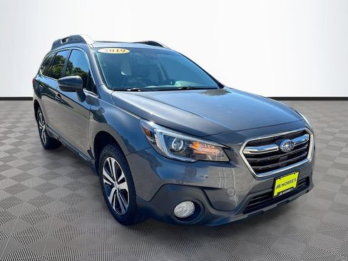 Used 2019 Subaru Outback 2.5i Limited AWD/4WD image 3
