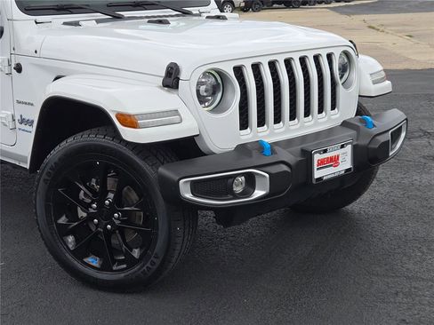 Used 2023 Jeep Wrangler Sahara image 2