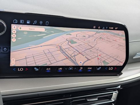 New 2026 Chevrolet Traverse LT image 10