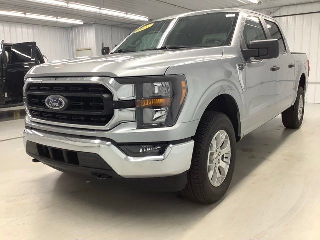 Used 2023 Ford F150 XLT AWD/4WD image 3