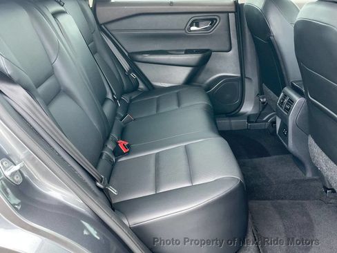 Used 2023 Nissan Rogue SV w/ SV Premium B Package FWD image 12