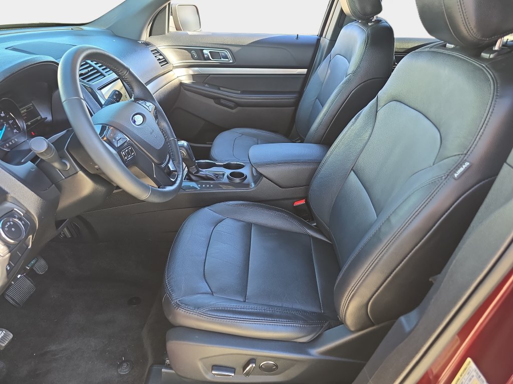 Used 2018 Ford Explorer XLT w/ Equipment Group 202A FWD image 20