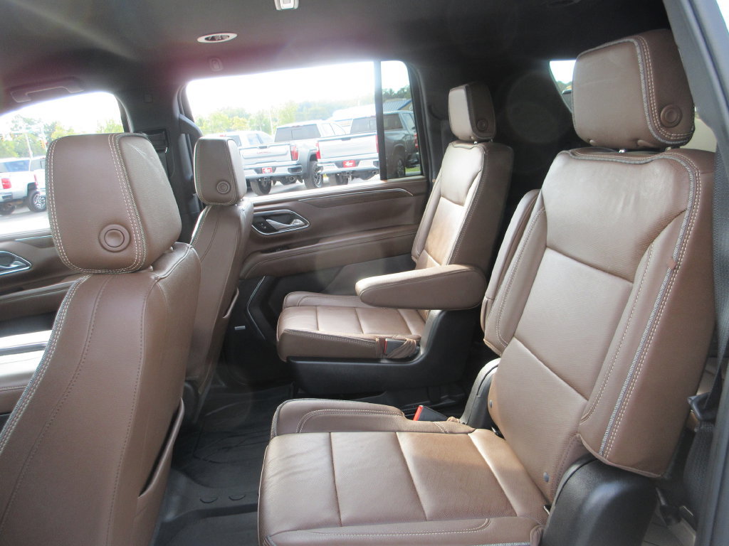 Certified 2022 Chevrolet Suburban High Country AWD/4WD image 22
