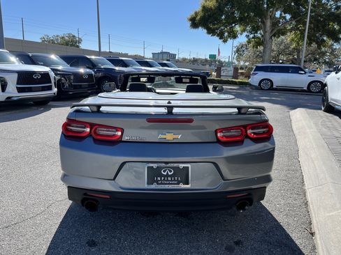 Used 2020 Chevrolet Camaro LT image 4