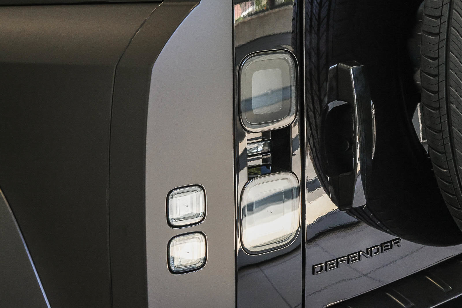 New 2026 Land Rover Defender 110 AWD/4WD image 6
