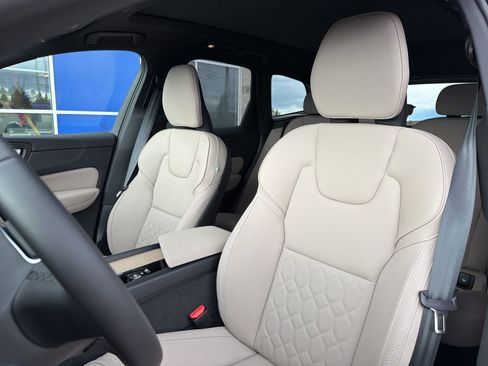 New 2026 Volvo XC60 T8 Plus w/ Protection Package Premier AWD/4WD image 19