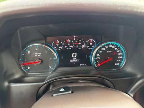 Used 2017 Chevrolet Suburban LT AWD/4WD image 40