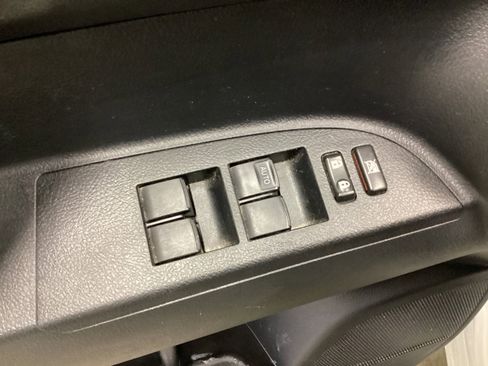 Used 2013 Toyota Highlander SE image 13