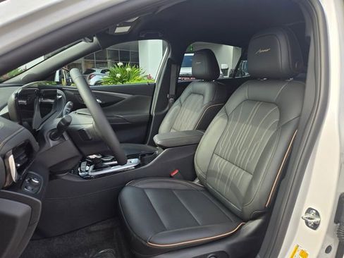 New 2026 Buick Envista Avenir image 9