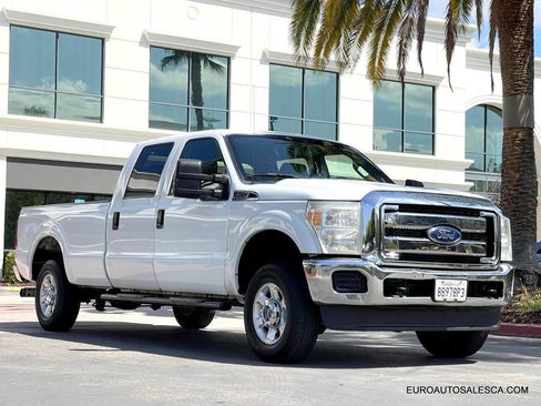 Used 2014 Ford F250 XLT w/ Camper Package image 5