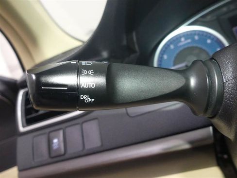 Used 2017 Toyota Camry LE FWD image 33