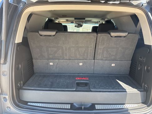 Used 2019 GMC Yukon SLT w/ Premium Edition AWD/4WD image 8