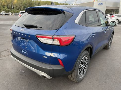 Used 2022 Ford Escape SE w/ Cold Weather Package image 7