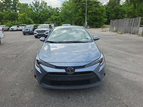 Used 2024 Toyota Corolla LE FWD image 2