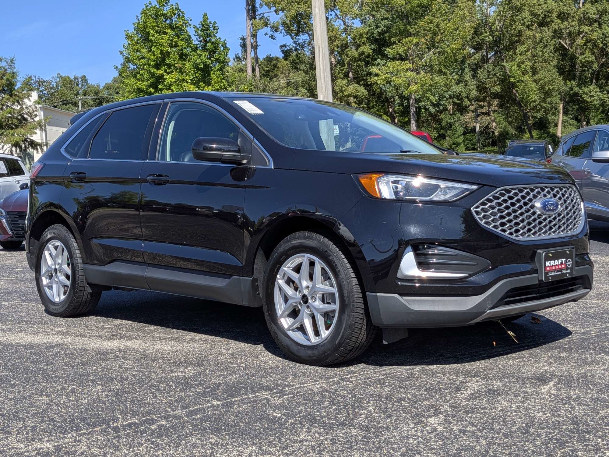 Used 2024 Ford Edge SEL AWD/4WD image 2